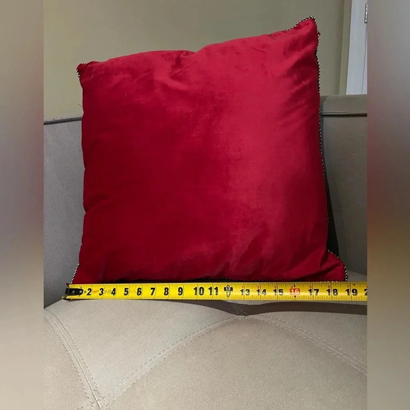Set of 2 decorative red throw pillows with black/white stitching - Picture 9 of 10